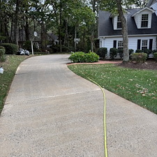 Gutter-Cleaning-Driveway-Cleaning-and-House-Washing-in-Simpsonville-SC 1
